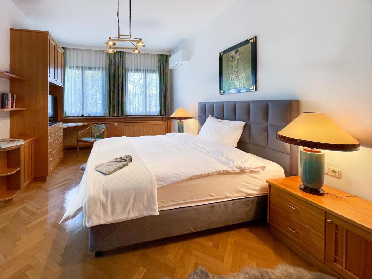 Landhaus Zu Kuerenberg Panzió Bergham Kültér fotó